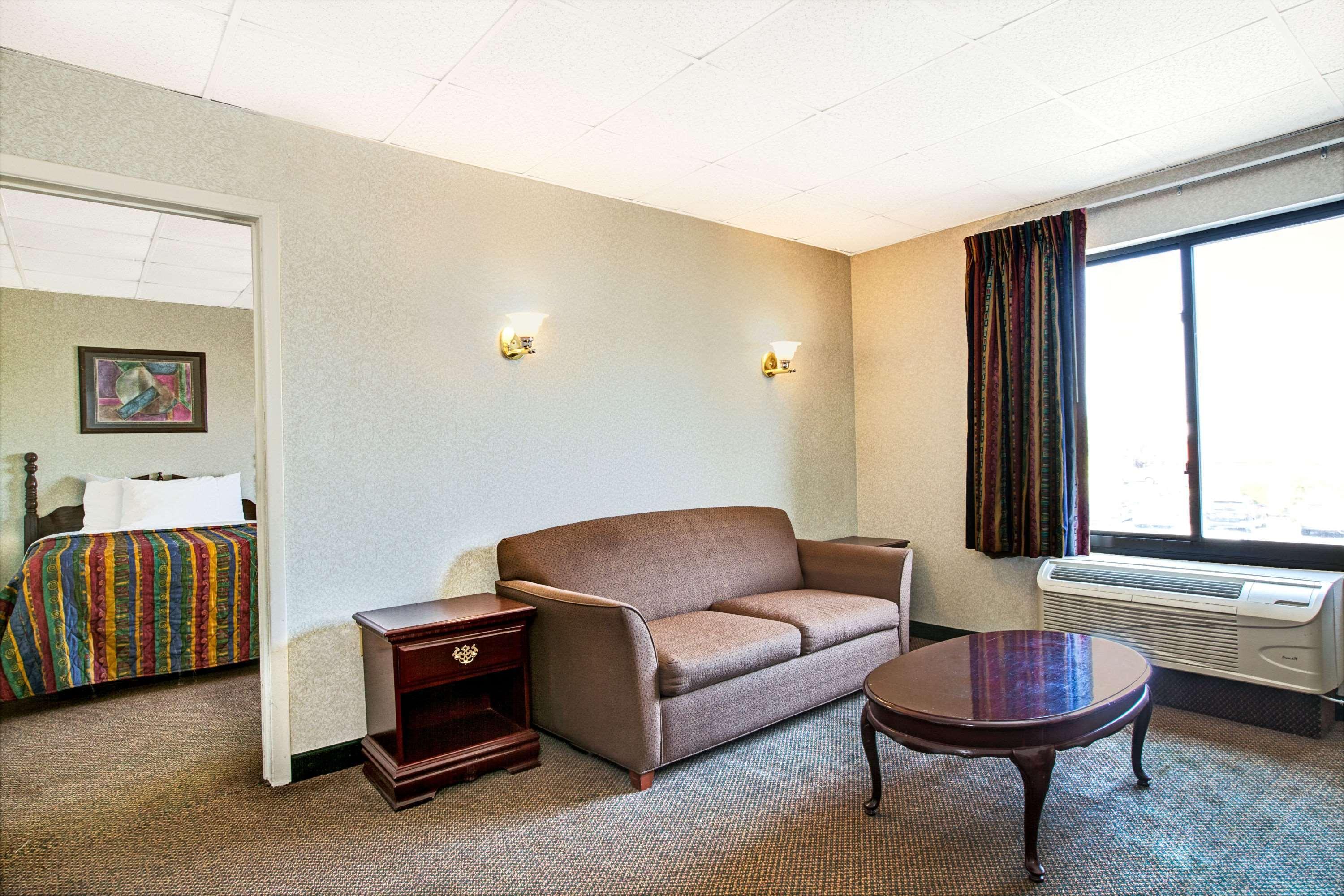 Days By Wyndham Hotel Parsippany
